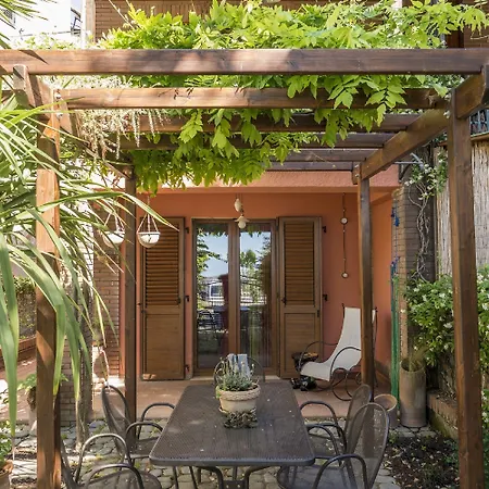 Bed & Breakfast Emporio 3*